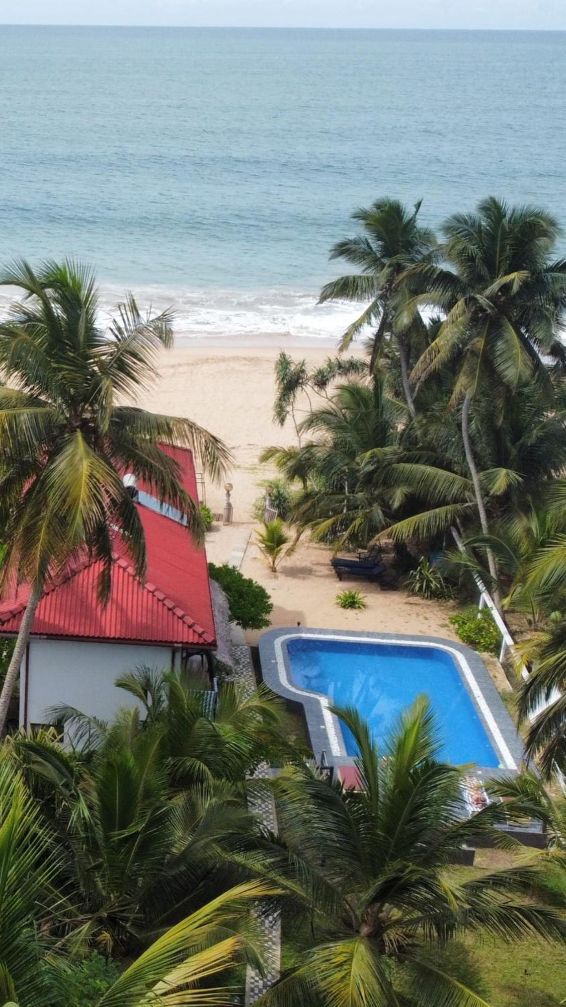 Blue Ocean Resort Netolpitiya Eksteriør billede
